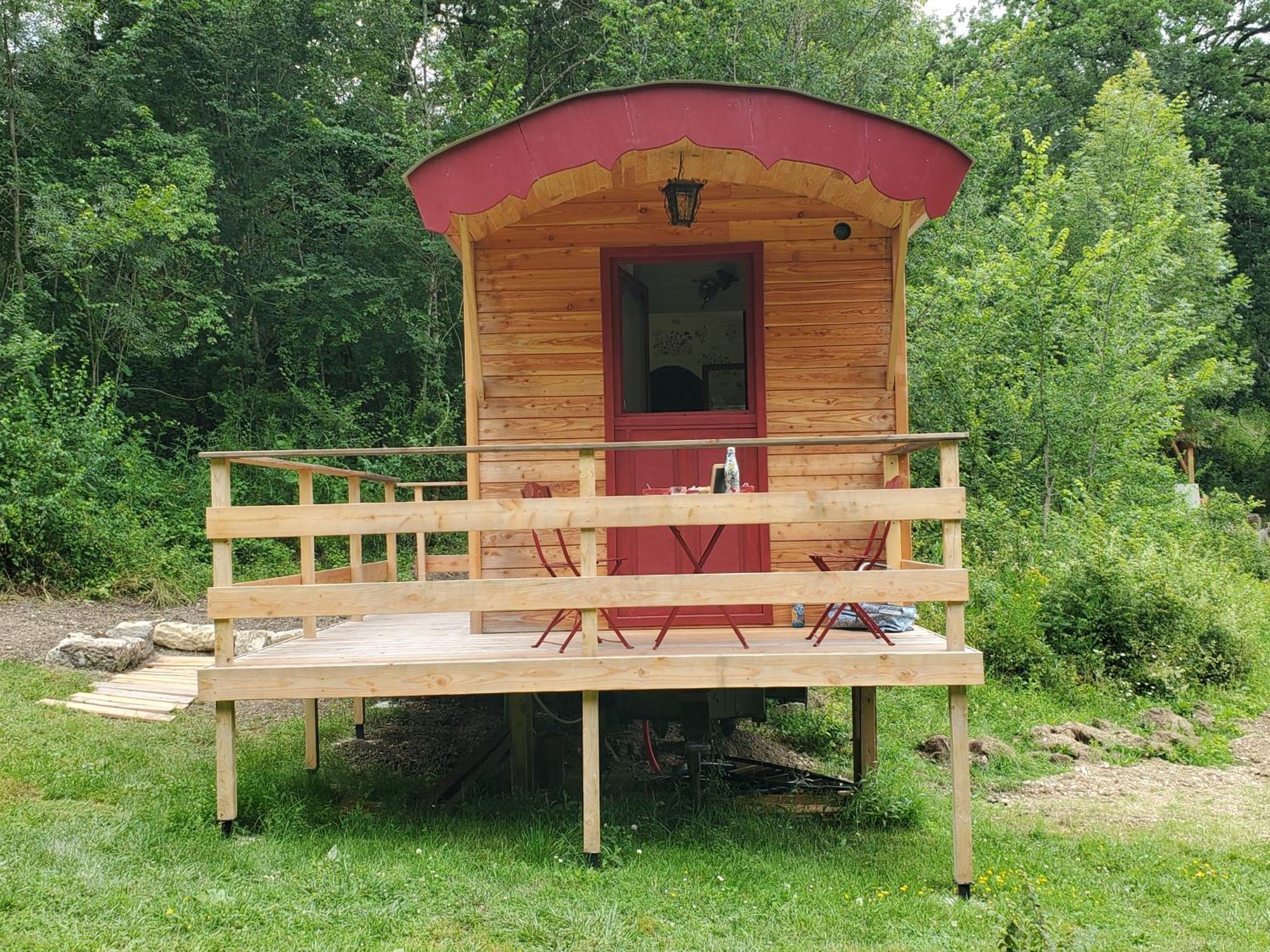 Le Val Du Pech Chantant Chambres D'Hotes Pern Exterior photo